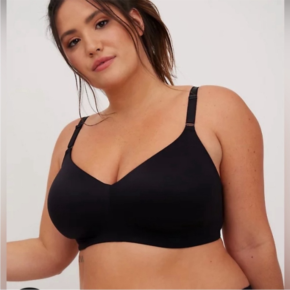 Torrid Curve 360 Back Smoothing Everyday Wire Free Bra 46C in black